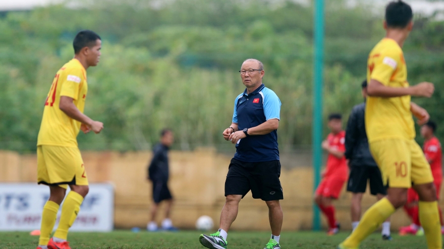 Khó tìm nhân tố mới, thầy Park gợi ý hạn chế ngoại binh ở V-League